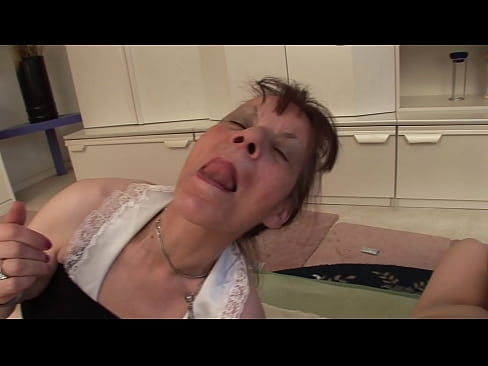 ❤️ Zwei Großmütter und ein Großvater haben einen Dreier ❤ Fuck video bei de.eviewporn-com.ru ﹏
